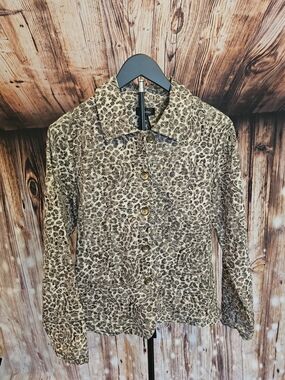 Analog Floral-Print Shirt Jacket in Beige, Pink and Black